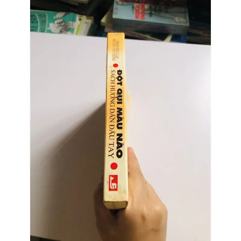 ĐỘT QUỊ MÁU NÃO 712245