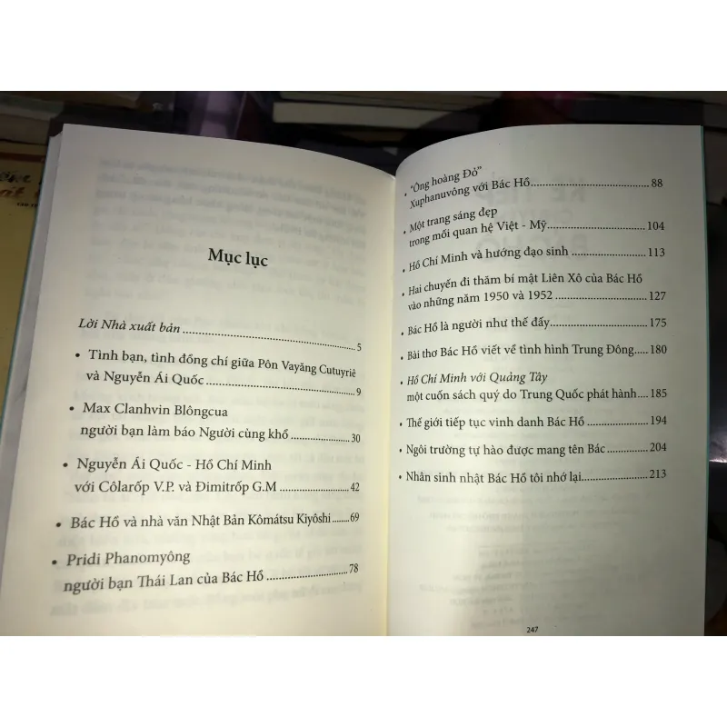 Kế tiếp chuyện Bác Hồ - Trần Quân Ngọc 1031148