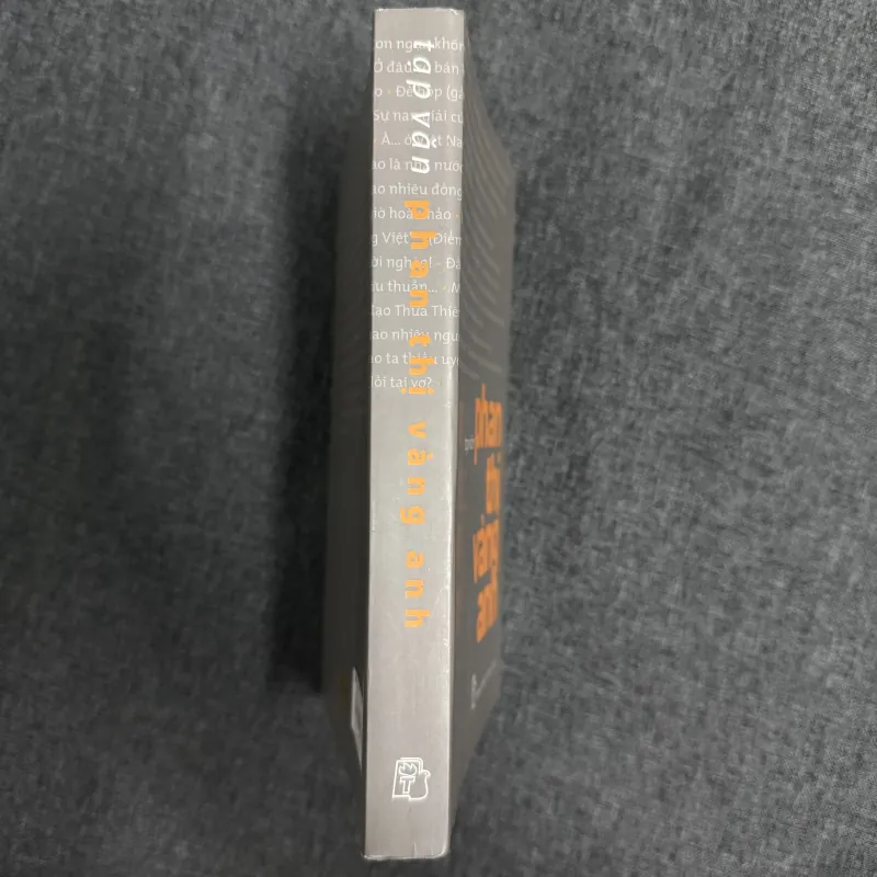 Tạp văn Phan Thị Vàng Anh (Bìa 83k) 925879