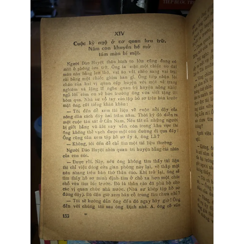 Thi nhân và sát nhân - Robert Van Gulik 961184