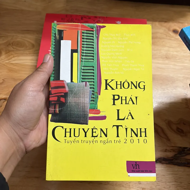 II Combo Sách: 14 Cuốn Văn Học Nhiều Thể Loại 703666