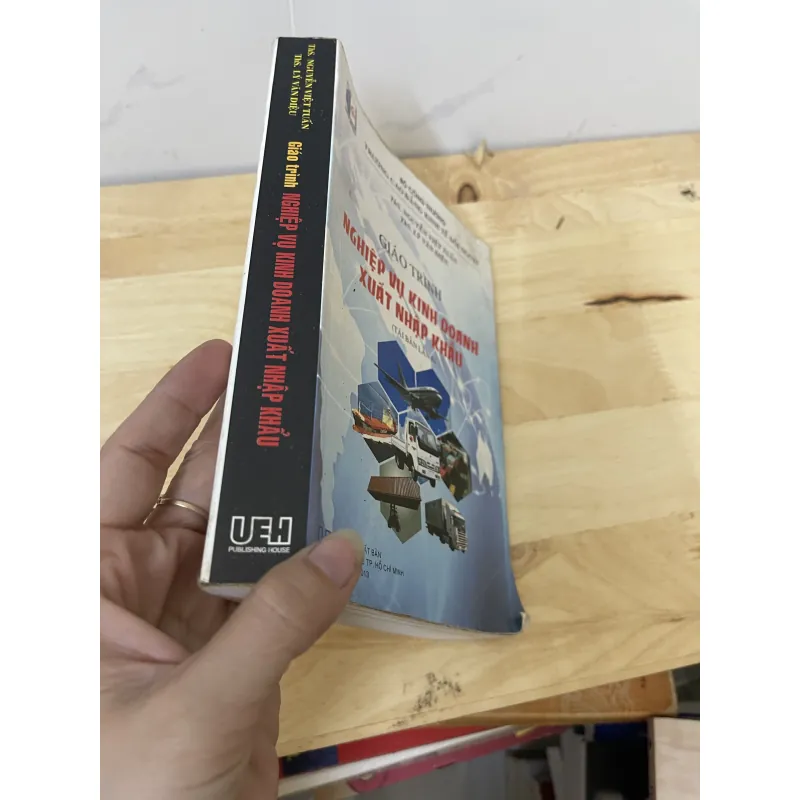 Giáo trình kinh Doanh xuất nhập khẩu  760994