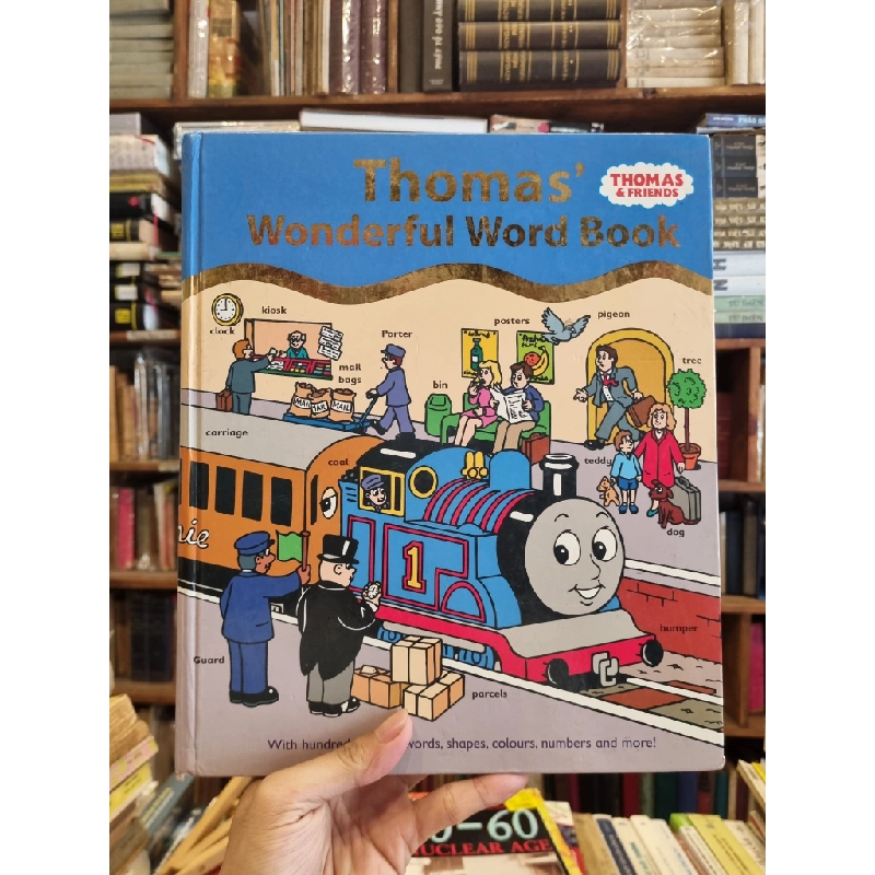 THOMAS' WONDERFUL WORD BOOK : With hundreds of new words, shapes, colours, numbers and more! 201911