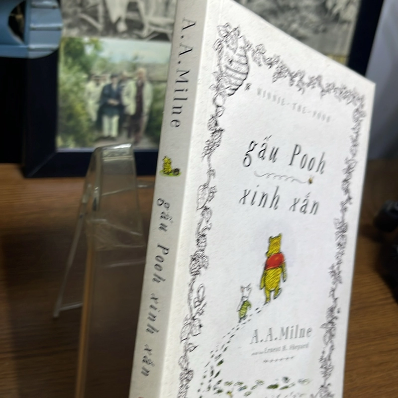 Gấu Pooh xinh xắn A. A. Milne 494952
