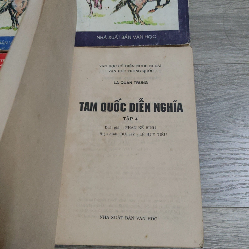 Tam Quốc Diễn Nghĩa - 4 tập  477926