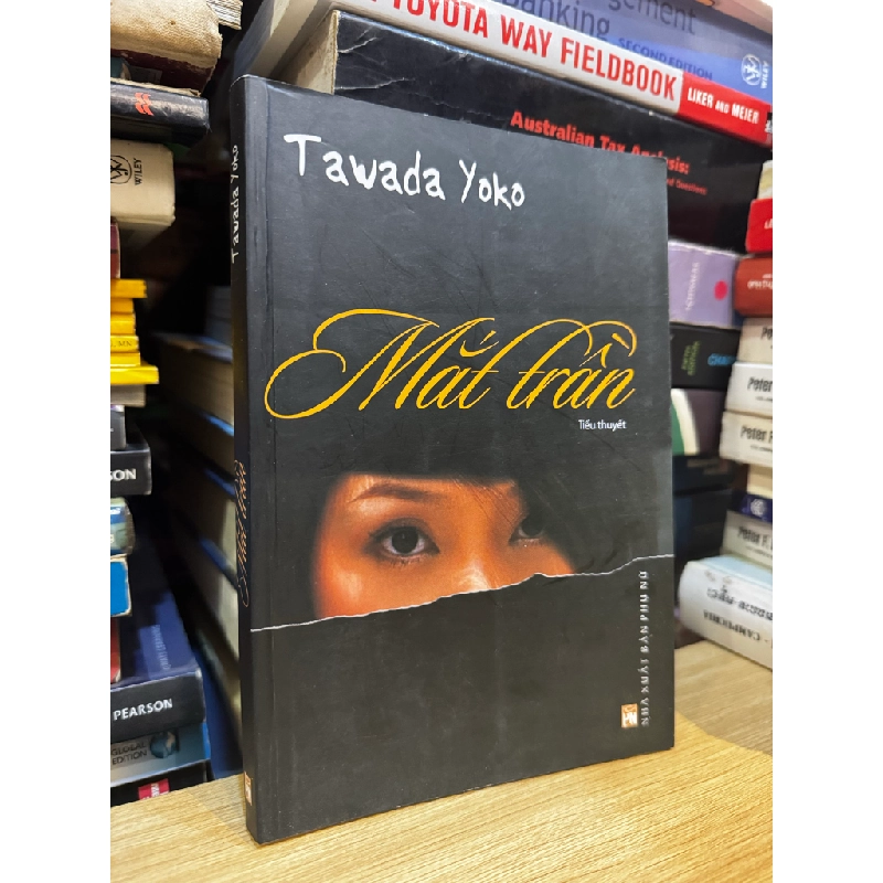 Mắt trần - Tawada Yoko 475403