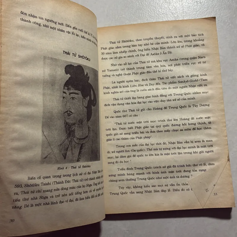 Nhật Bản trong chiếc gương soi - Nhật Chiêu 756109