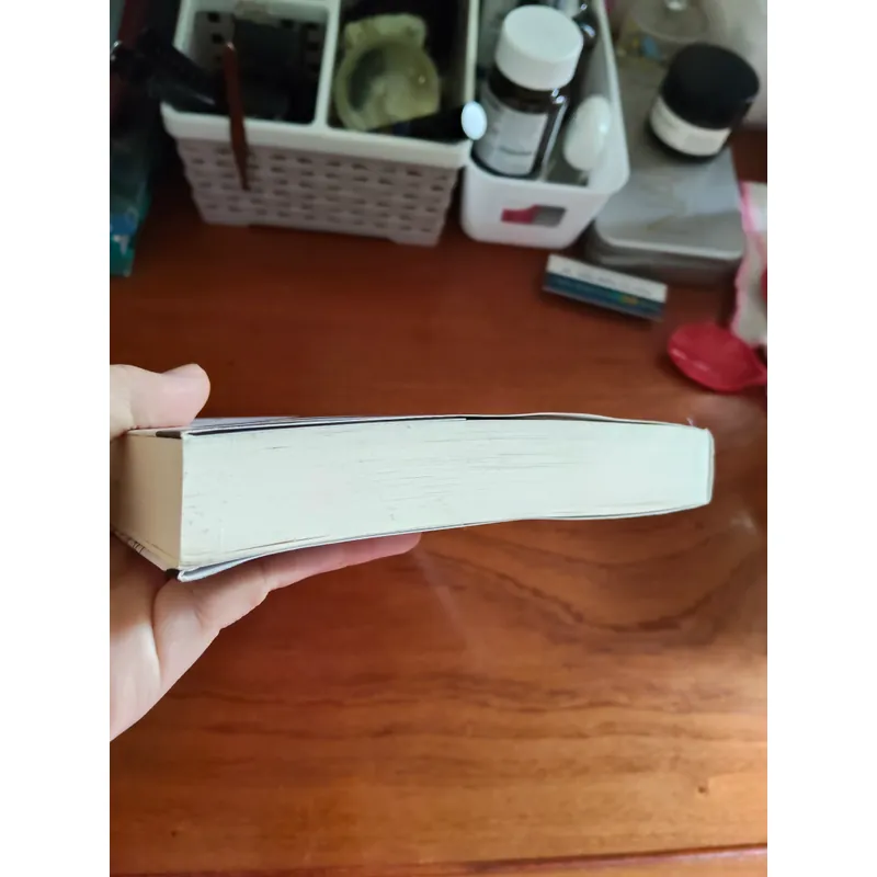 Thiên tài bên trái, kẻ điên bên phải 600945