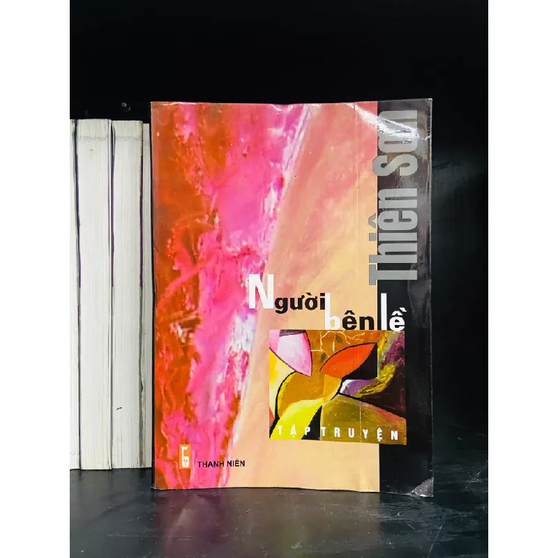 Người bên lề 555343