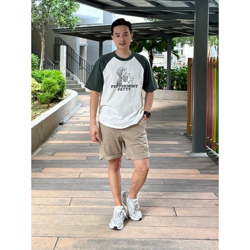 Áo thun ngắn tay, UT peanuts UNIQLO, size S ,màu xanh olive 509108