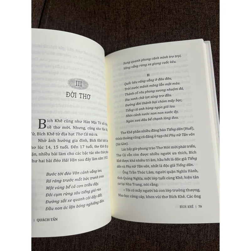 Bích Khê: Linh Hồn Trăng Bóng Nhan - Quách Tấn 928125