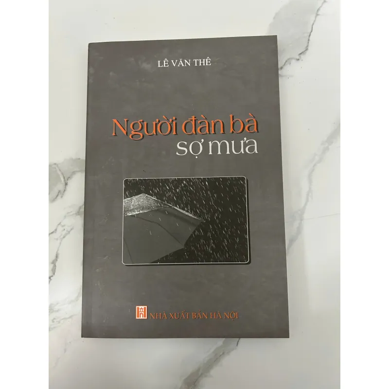 Người đàn bà sợ mưa – Lê Văn Thê 758410
