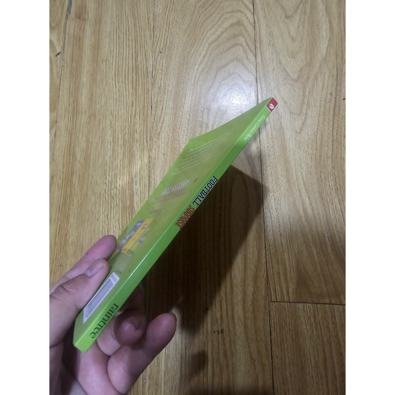 Football surprise  505565