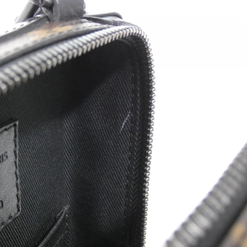 Túi xách mềm dọc Monogram Taffeta Louis Vuitton M45044 609525