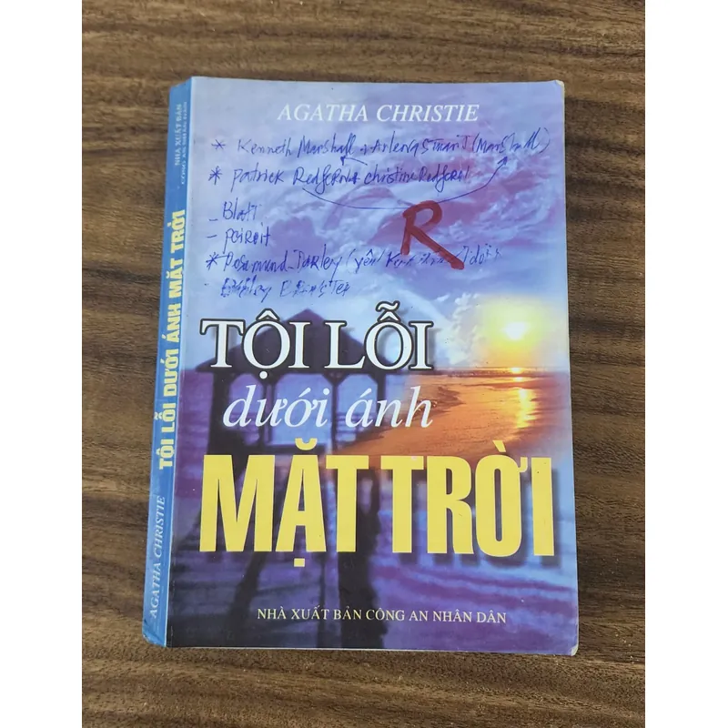 Tiểu thuyết trinh thám của nữ nhà văn Agatha Christie: TỘI LỖI DƯỚI ÁNH MẶT TRỜI (295 tr) 717886