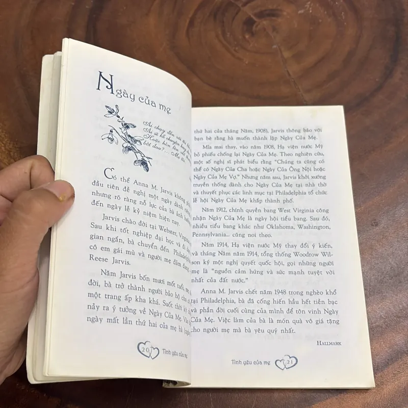 II Tình Yêu Và Cuộc Sống: Tình Yêu Của Mẹ - Bích Nga (Dịch) - 2004 976300