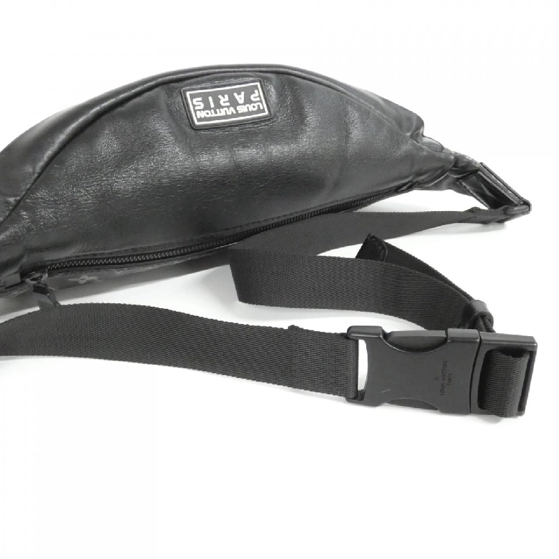 Túi đeo chéo Louis Vuitton Monogram Galaxy Discovery Bum Bag M44444 - Hàng hiệu Authentic 805465