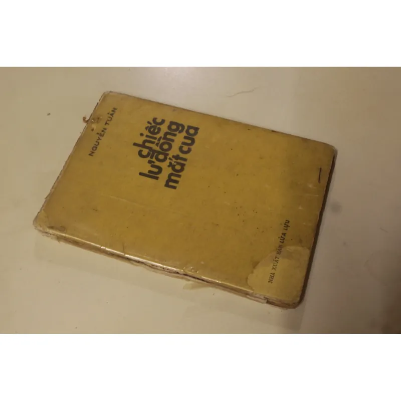 Chiếc lư đồng mắt cua, Nguyễn Tuân 957967