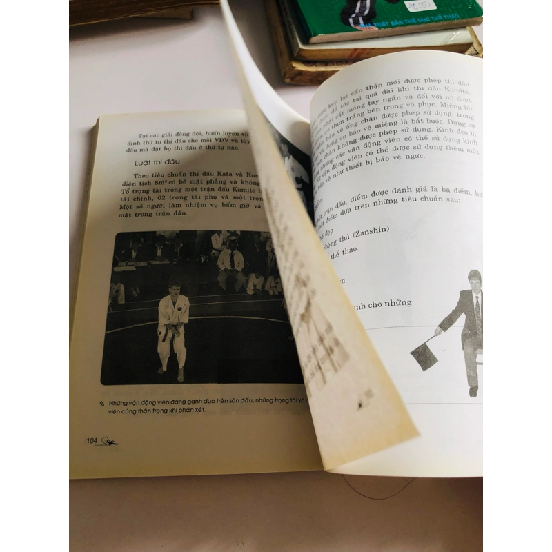 📚 SÁCH VỀ KARATE  🥋 542429