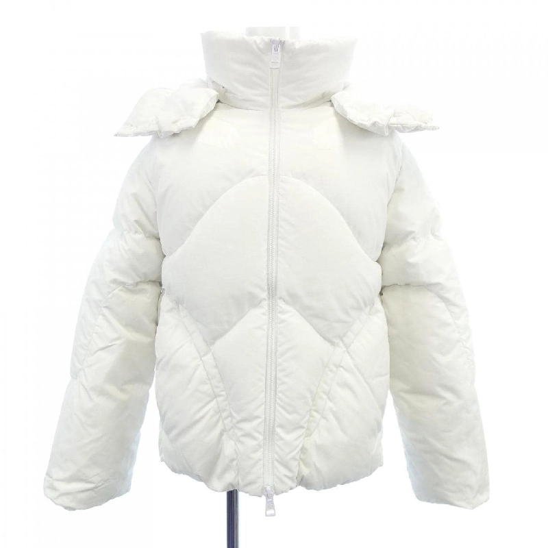 MONCLER BORN TO PROTECT CANARD Áo khoác lông - Hàng hiệu Chính hãng 810633