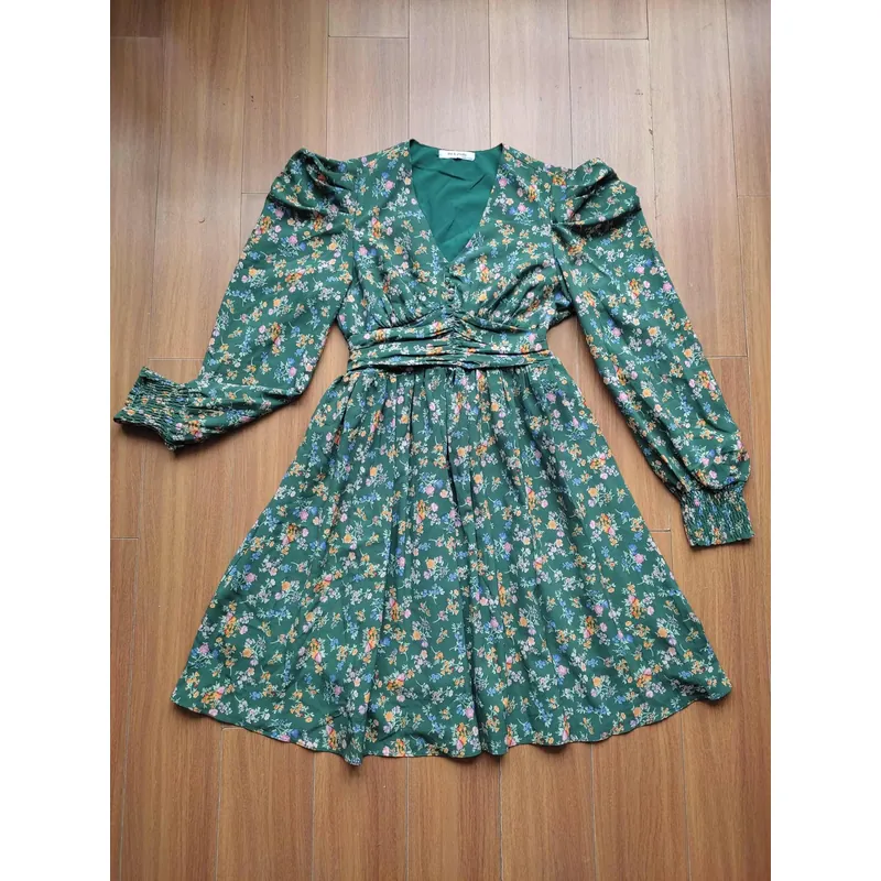 Đầm voan dày dặn size M mới cứng 738668