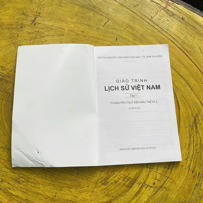 GIÁO TRÌNH LỊCH SỬ VIỆT NAM TẬP 1 TỪ NGUYÊN THUỶ ĐẾN ĐẦU THẾ KỶ X 718766