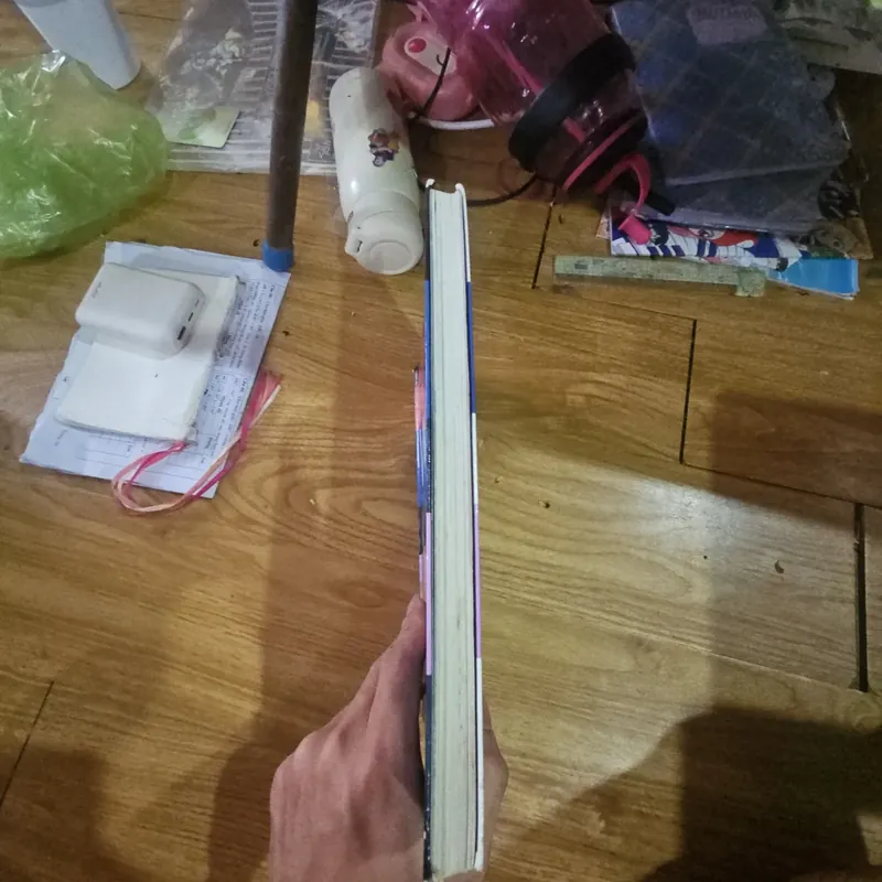 Sách truyện tranh tiếng Hàn Why? như hình (bìa cứng) 690107