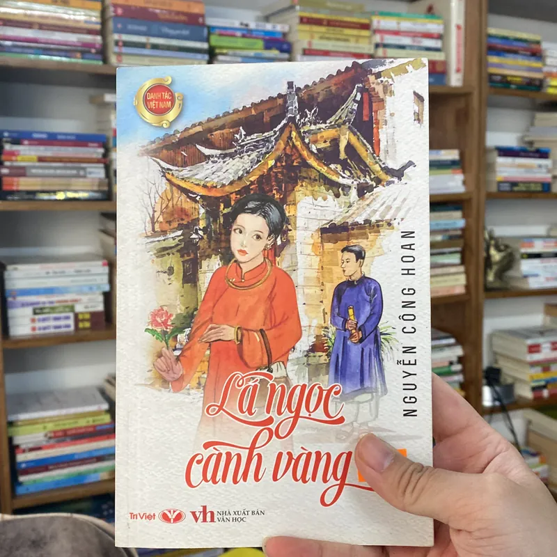 Sách văn học. Lá ngọc cành vàng 714316