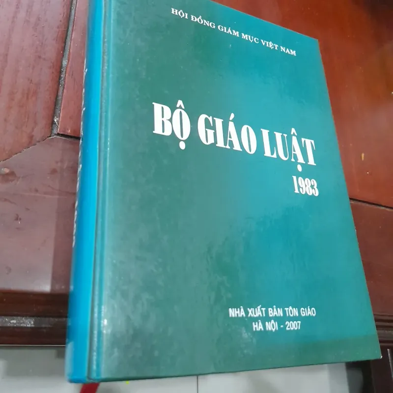 BỘ GIÁO LUẬT 1983 731672