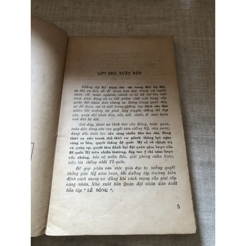 Lẽ Sống tập truyện chọn lọc 1010744