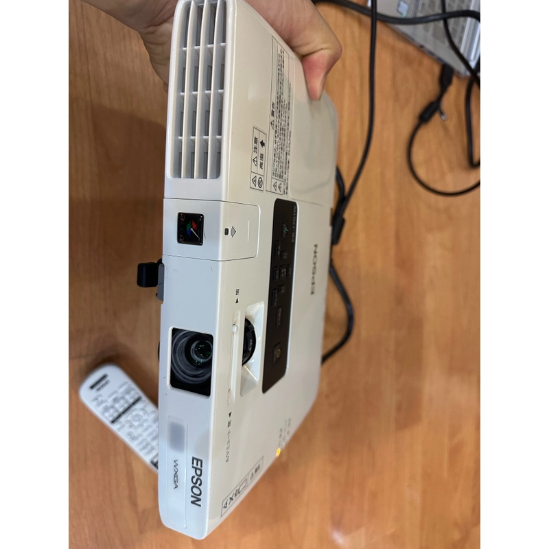 Máy chiếu Epson còn rất mới.  508949