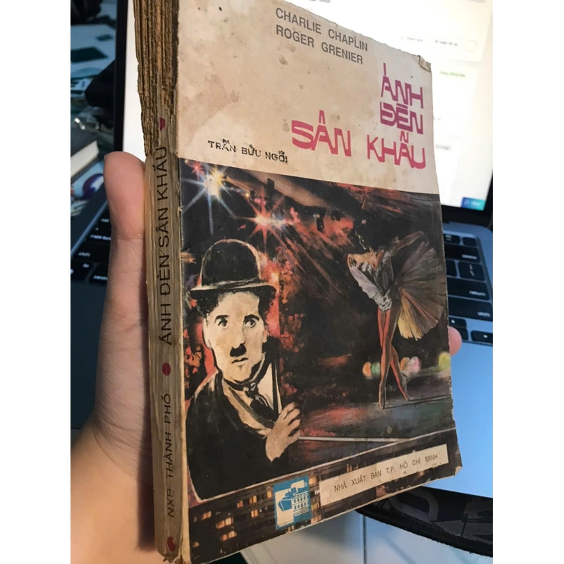 Sách xưa U40 tuổi - Sạc lô In 1988  - Ánh đèn sân khấu 354977