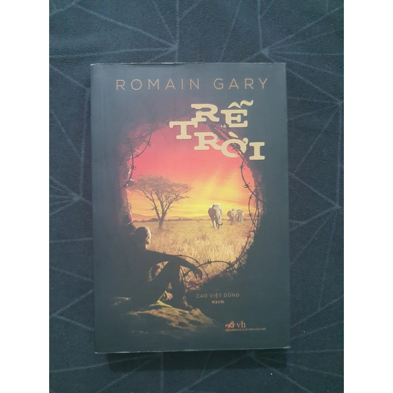 "Rễ trời" (new) - Romain Gary 530977