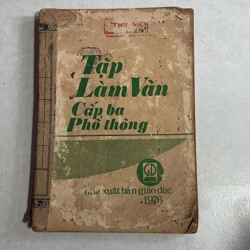 Tập làm văn cấp ba phổ thông - 1976s 783654
