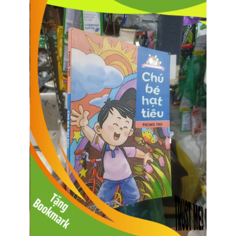 (TẶNG BOOKMARK) Chú bé hạt tiêu - Phong Thu 2015 mới 80% ố Sách thiếu nhi RBK2702 941306