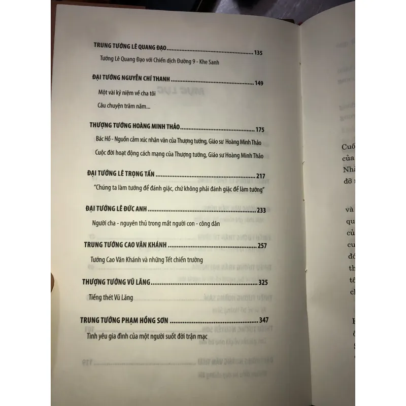 Tướng lĩnh Việt Nam thế kỷ XX qua lời kể của người thân  600394