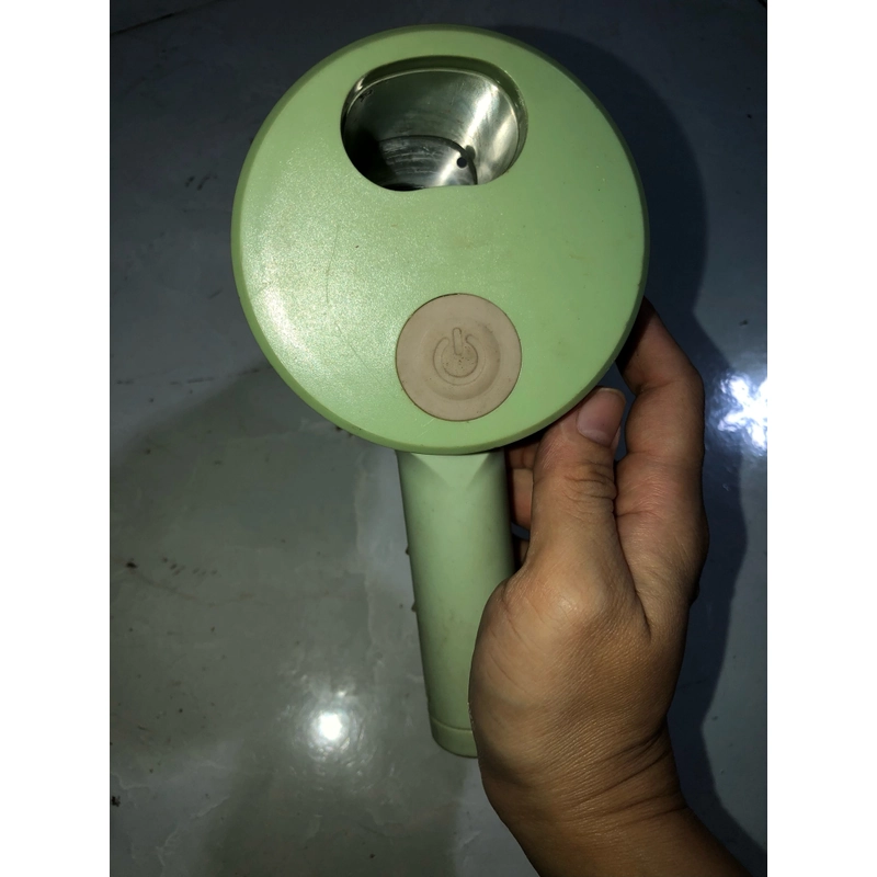 Máy xay hoặc máy cắt thực phẩm cầm tay có tích pin 508614