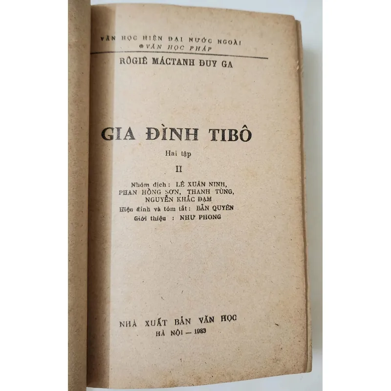 Nobel Văn chương 1937 - Tiểu thuyết Gia đình Ti Bô (tác giả Roger Martin du Gard) 703652