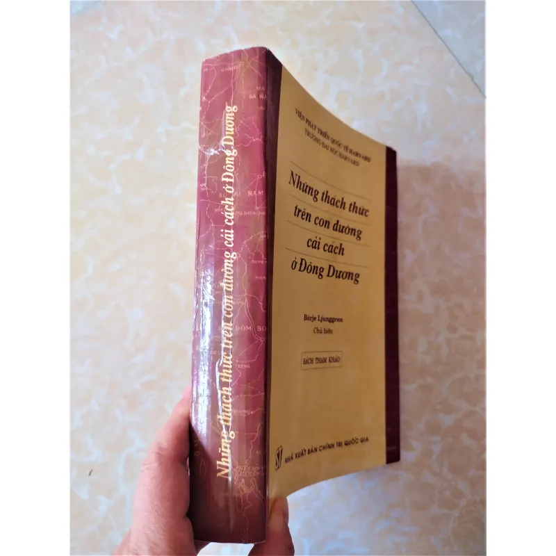 Sách: Những thách thức trên con đường cải cách ở Đông Dương - Tác giả: Borje Ljunggen 712303