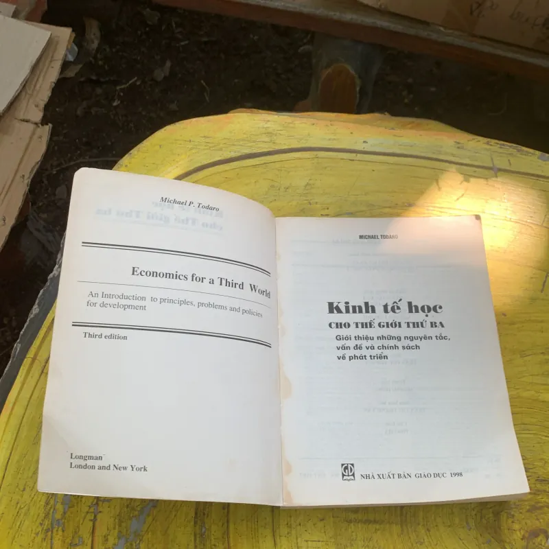 KINH TẾ HỌC CHO THẾ GIỚI THỨ BA - Michael P. TODARO  785130