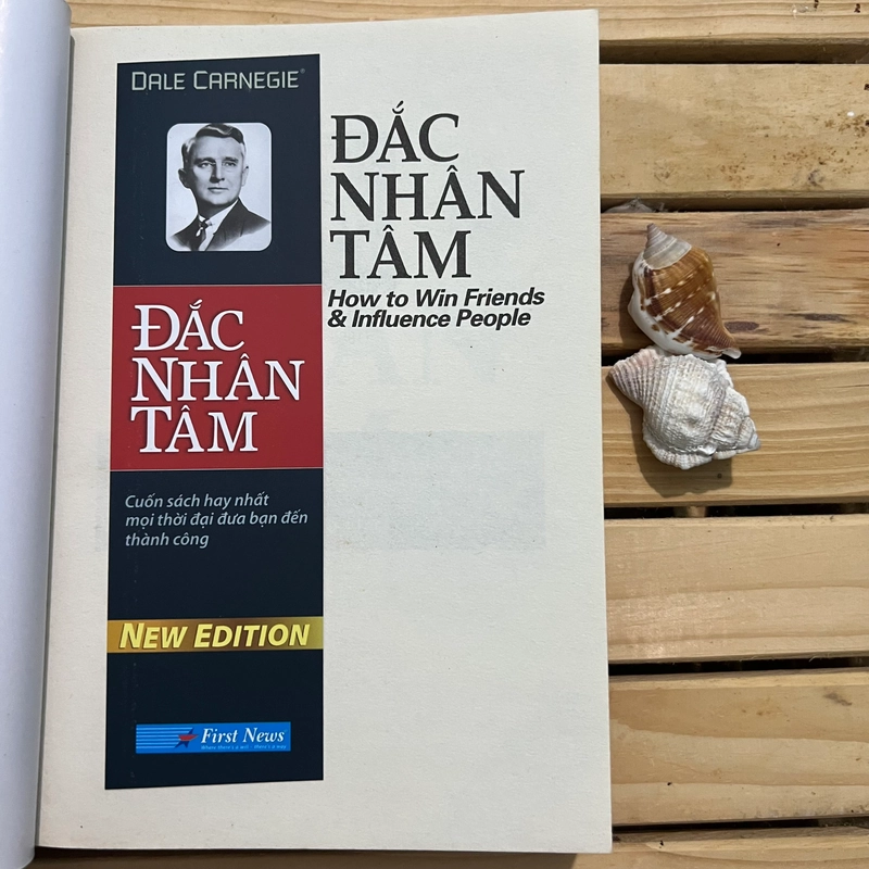 Sách Đắc nhân tâm - mới 98% 525023