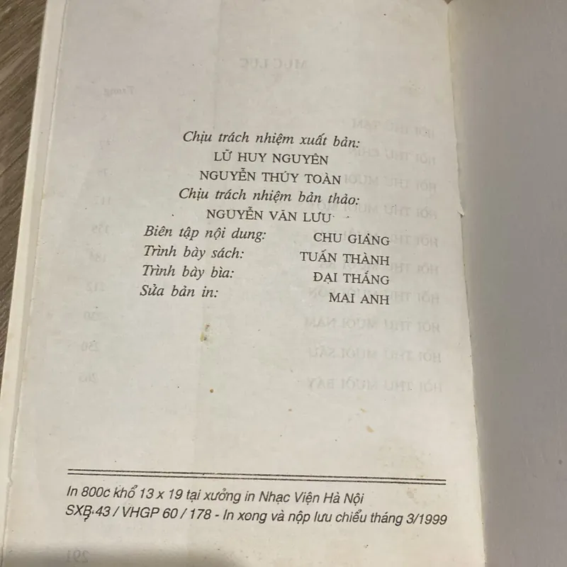 HOÀNG LÊ NHẤT THỐNG CHÍ (XB 1999) 597049