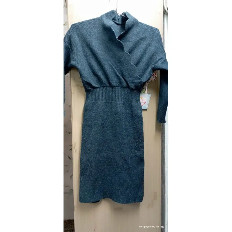 Váy len size M eo 68-72cm cao 1m56 mặc đẹp  758153