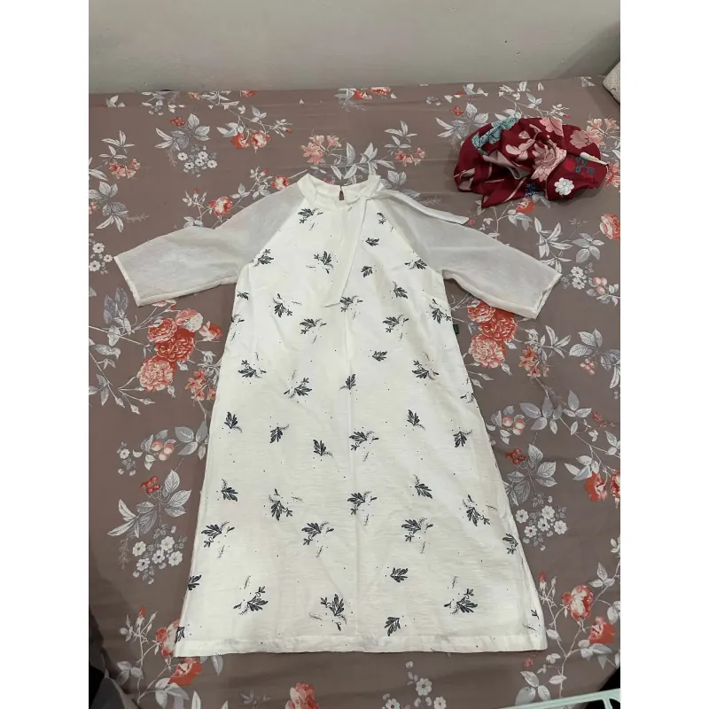 Váy đầm Daisy chính hãng size S xinh xắn 700442