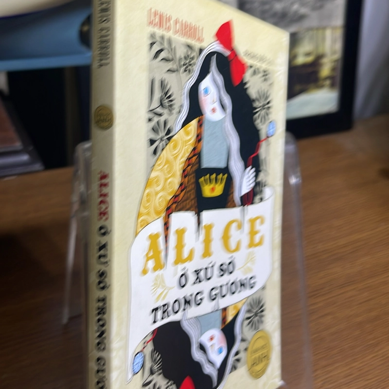 Alice ở xứ sở trong gương Lewis Carroll 498586
