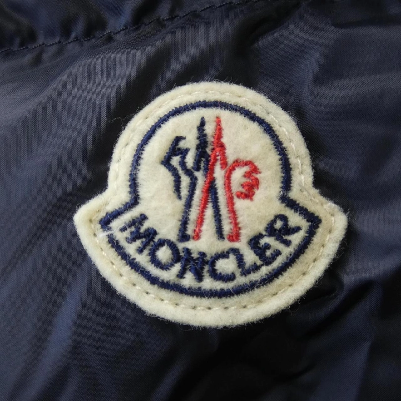 Áo khoác lông vũ MONCLER 642415