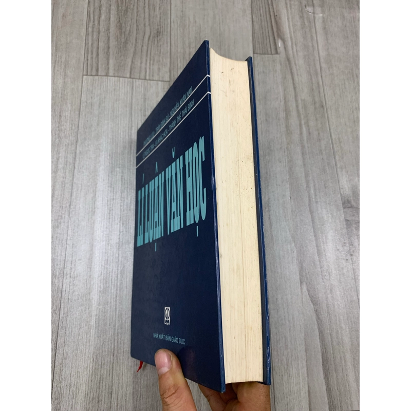 Lí luận văn học. 3b5 551598