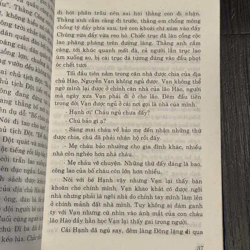 Bến không chồng (bìa cứng) 694739