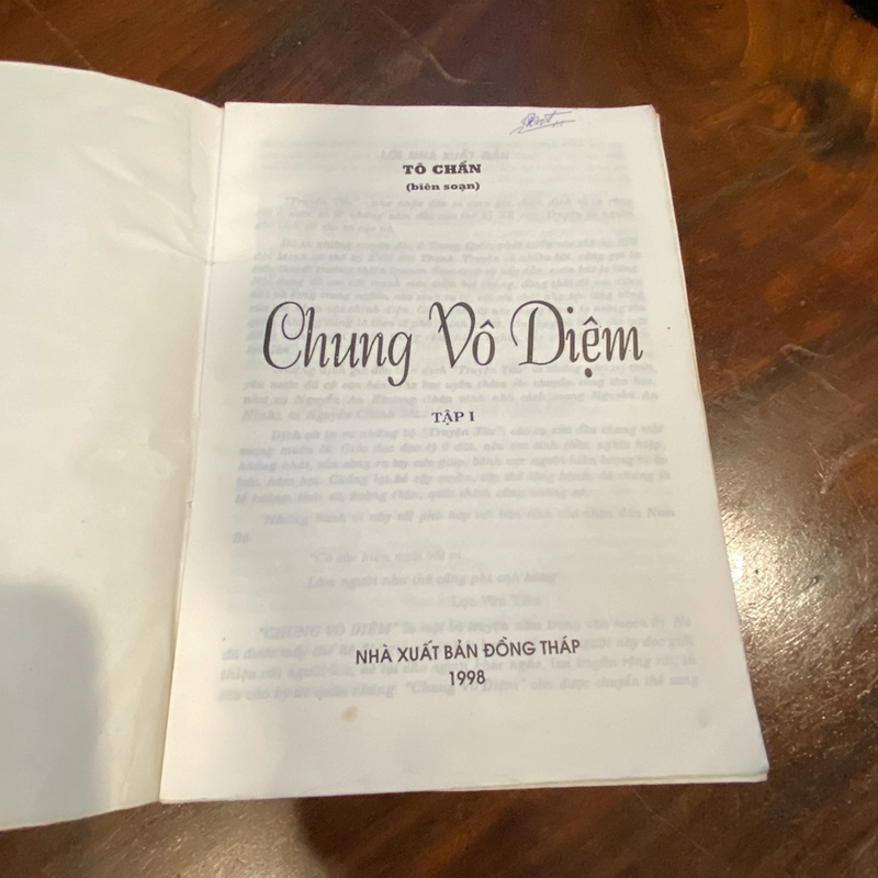 CHUNG VÔ DIÊM - TÔ CẨN (TẬP 1) 455109