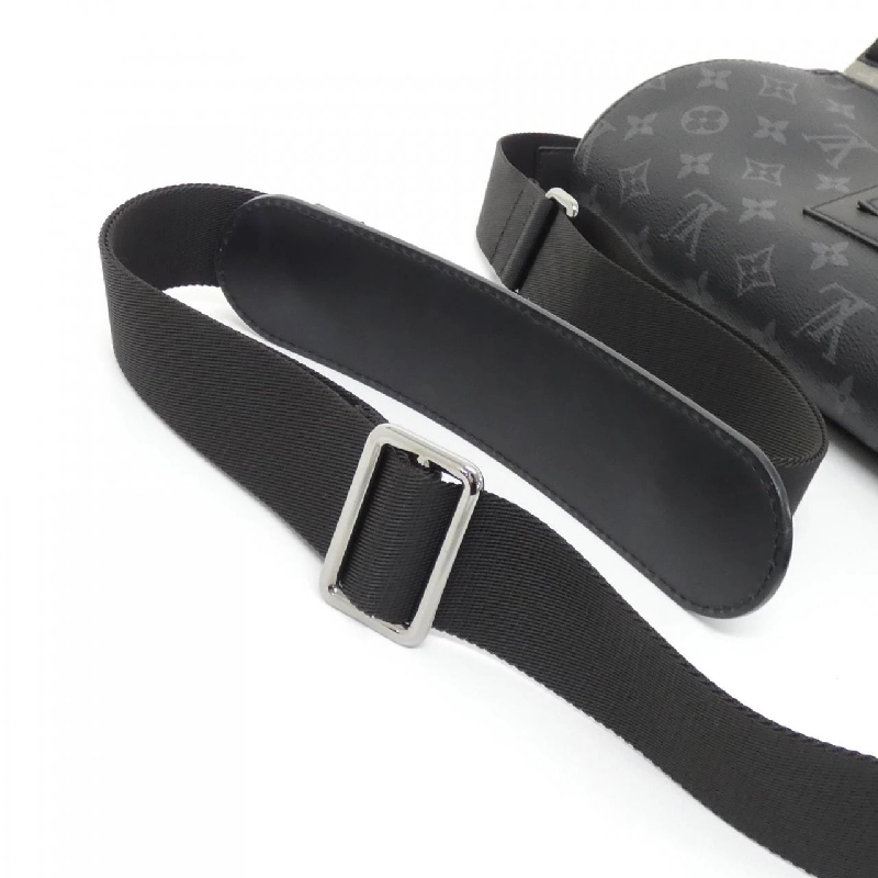 Túi xách vai Louis Vuitton Monogram Eclipse Messenger Voyage PM M40511 - Hàng hiệu Chính hãng 769090